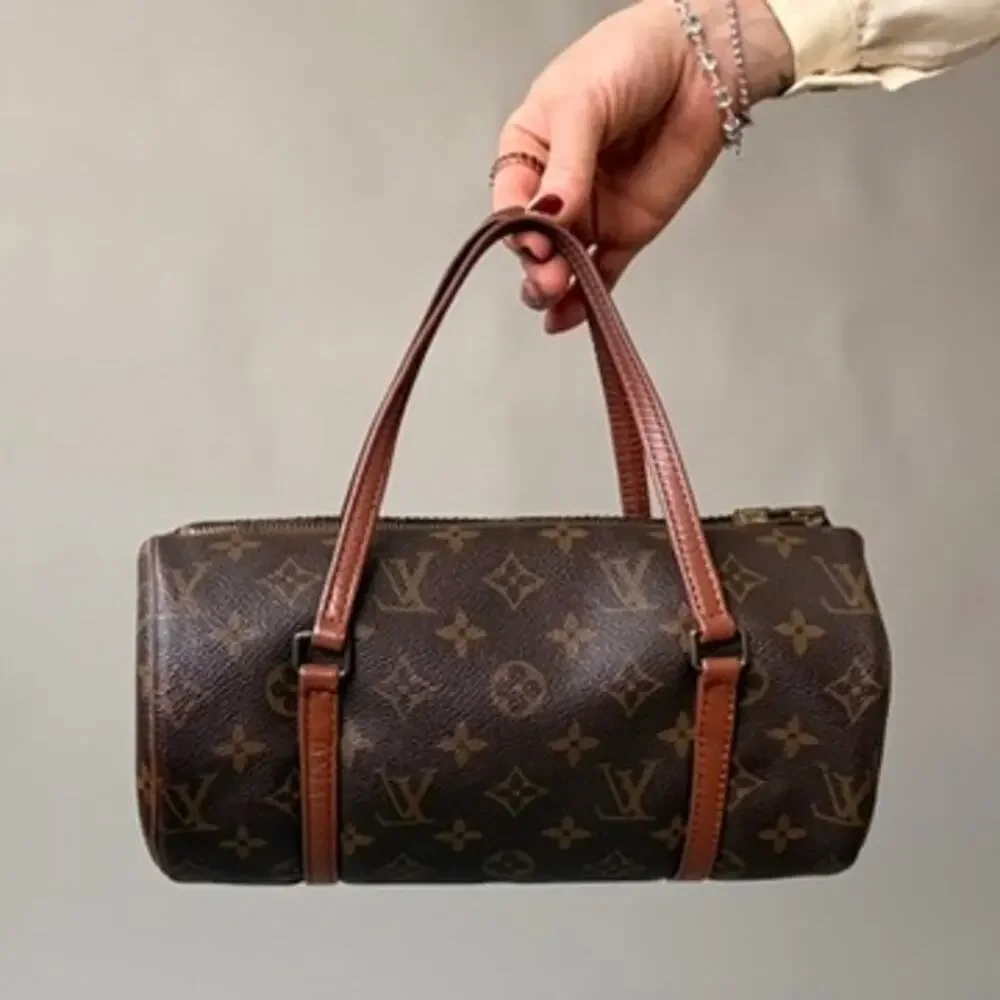 Vintage Louis Vuitton 1988 Monogram Papillon 26 Bag